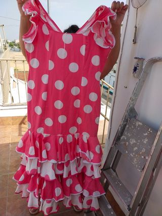 Trajes y faldas flamencas multicolor