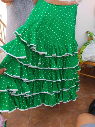 Trajes y faldas flamencas multicolor