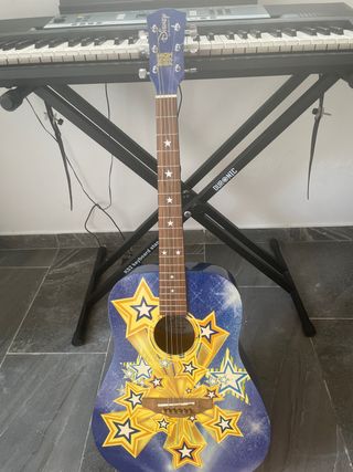 Guitarra acústica infantil Disney by washburn