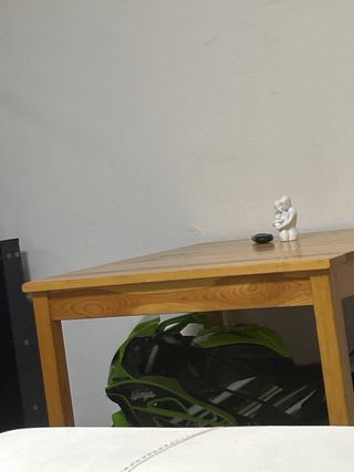 Mesa de madera marrón Ikea
medidas 75x73x9