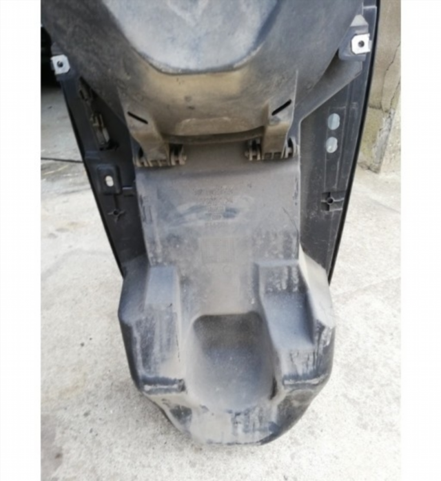 BAUL ASIENTO CON MECANISMO Y LUZ BMW C400X