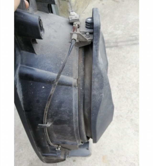 BAUL ASIENTO CON MECANISMO Y LUZ BMW C400X