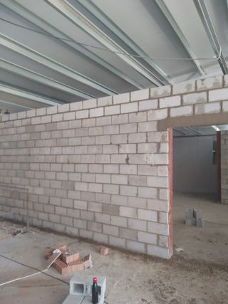 ALBAÑIL, PINTOR, FONTANERO, ELECTRICISTA EXPERTO.