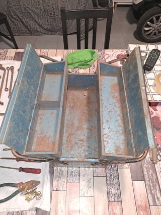 Caja herramientas vintage + herramientas