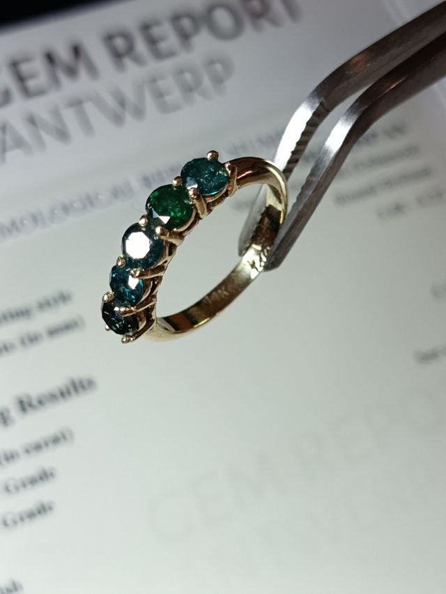 Anillo 5 diamantes 1.67 ct azul-verdeso 18k