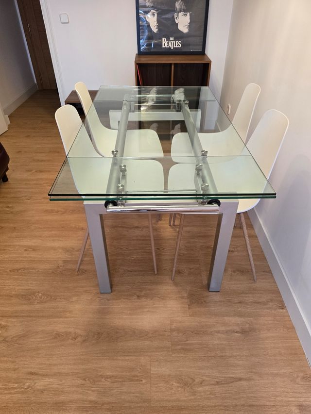 Mesa cristal extensible moderna