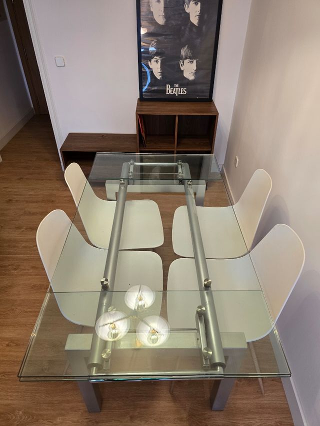 Mesa cristal extensible moderna