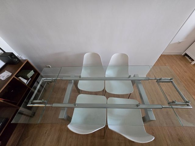 Mesa cristal extensible moderna