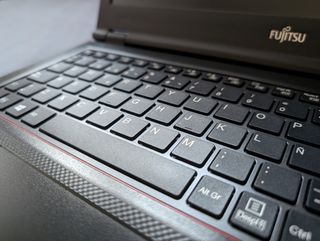 Portátil Fujitsu Lifebook E5511 i5 - 512GB - 16gb