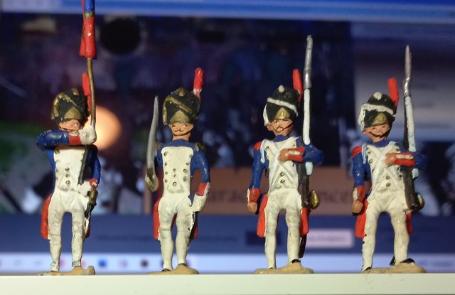 4 Soldados NAPOLEON Plomo GRANADEROS sobre 1910