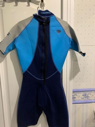 Traje neopreno corto talla 40 