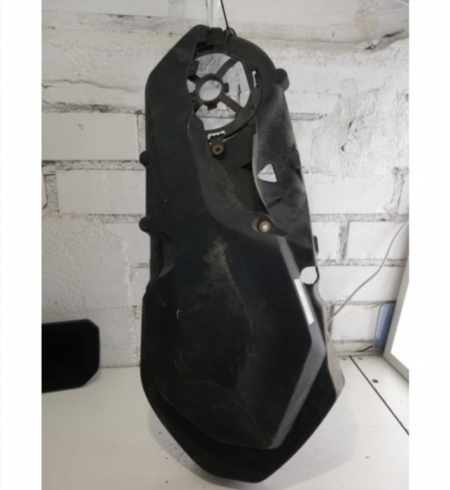 TAPA MOTOR IZQUIERDA BMW C400X
