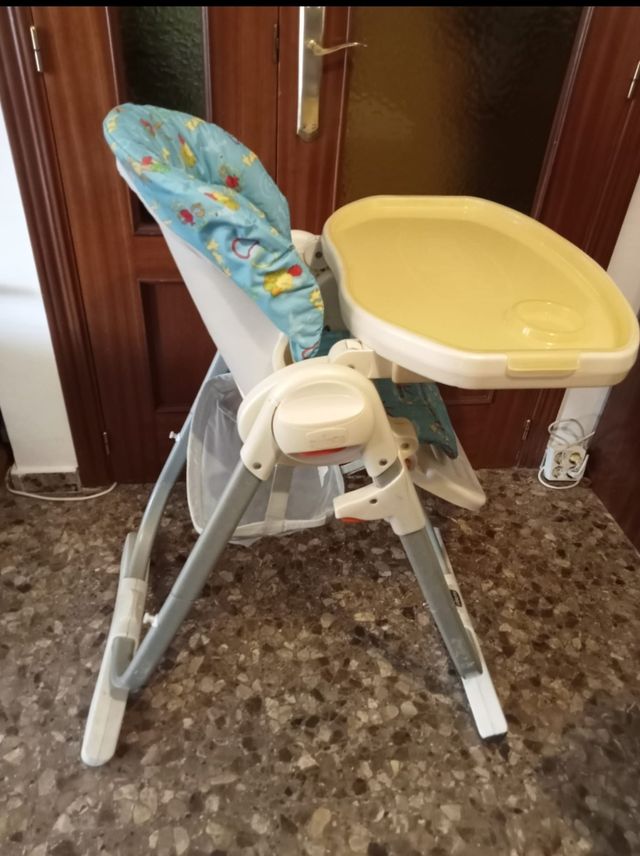 Trona Chicco bebé. Se vende en persona.