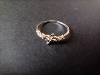 Anillo de plata de primera ley en forma mariposa