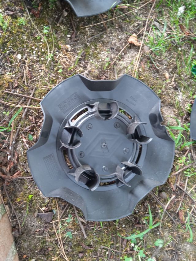 4 Tapacubos Renault Trafic