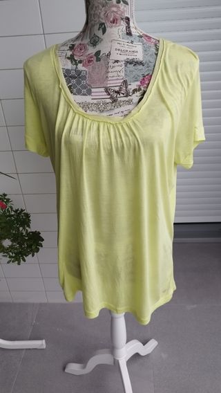 Camiseta ESCADA manga corta - amarilla