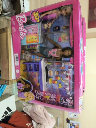 Barbie Food Truck 30+