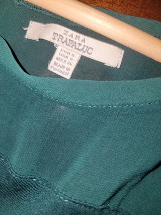 Top Zara semitransparente verde botella
