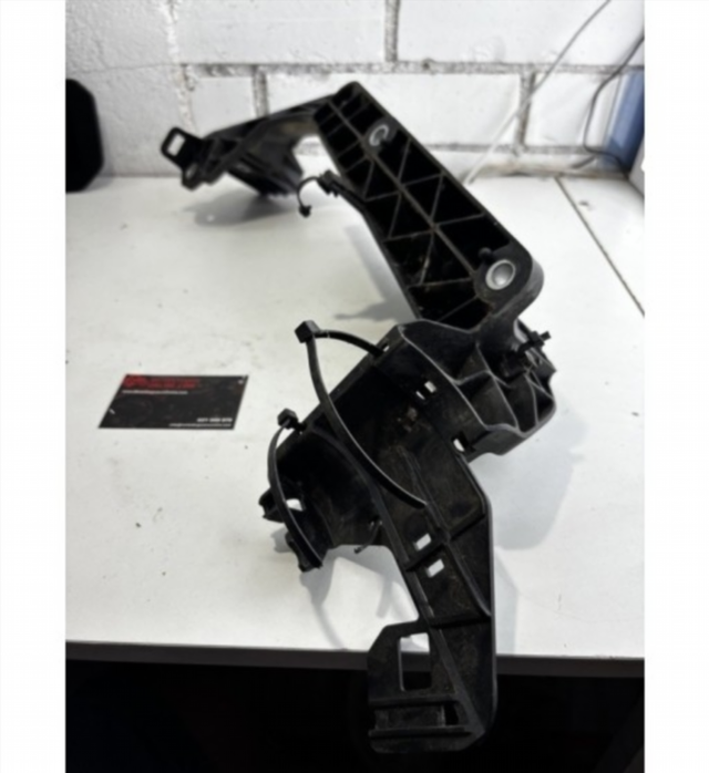 SOPORTE CARENADO IZQ. BMW C400X