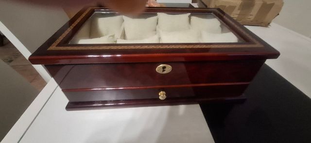 Caja relojes madera - 8 relojes + purros