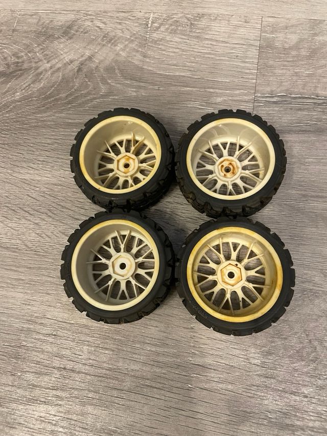 4 Ruedas RC 1/10 Rally