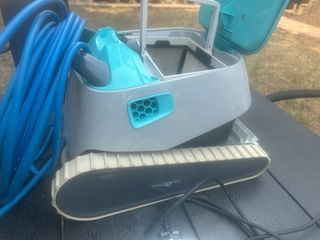 Limpiafondos piscina robot 