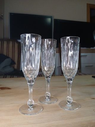 3 Copas Cristal - Elegantes Vasos