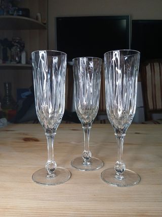 3 Copas Cristal - Elegantes Vasos
