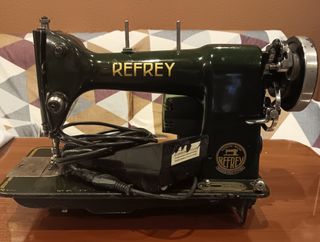 Máquina coser Refrey Antigua