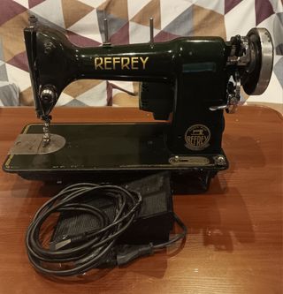 Máquina coser Refrey Antigua