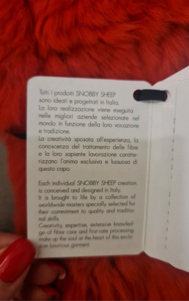 Sciarpa collo rossa in pelliccia sintetica