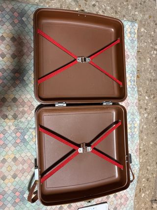 Maleta vintage marrón