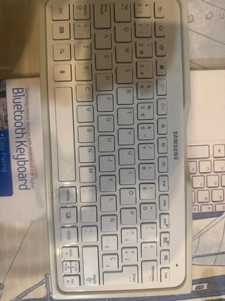 Teclado Bluetooth Samsung - Blanco