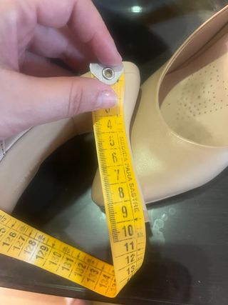 Tacones DESIREE beige, talla 39