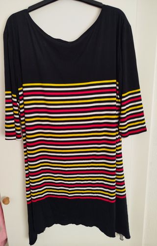 Blusa Bohochic flores. Da bastante talla 
