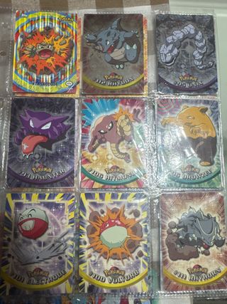18 cartas Pokémon Topps