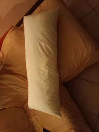 Cuscino lungo bianco in cotone 