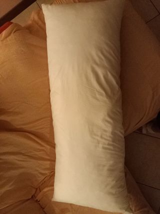 Cuscino lungo bianco in cotone 