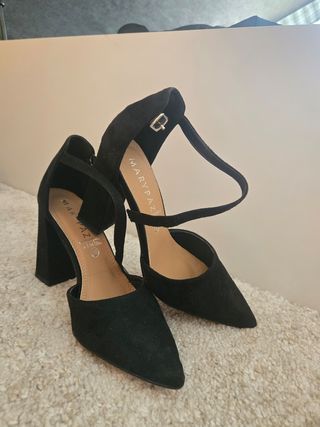 MARYPAZ Zapatos tacón negros 36
Solo 1 uso