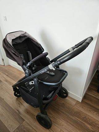 Coche Uppababy Cruz gris oscuro y negro