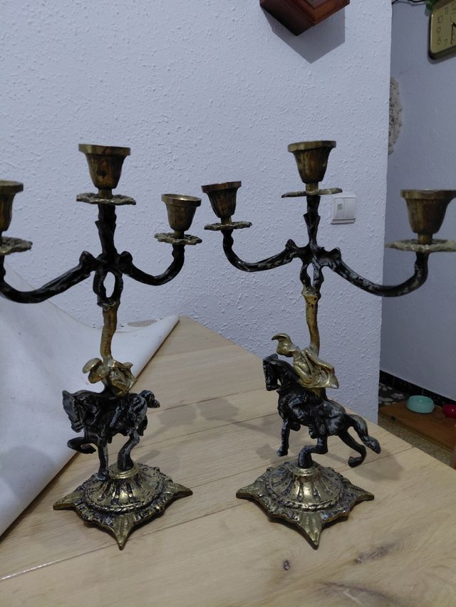 Candelieri antichi in bronzo - 2 pezzi