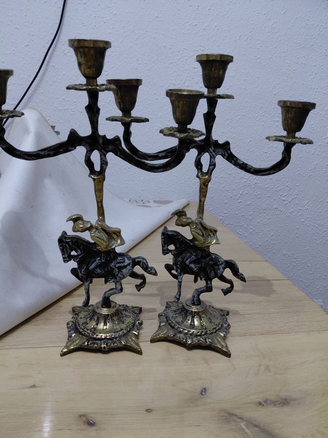 Candelieri antichi in bronzo - 2 pezzi