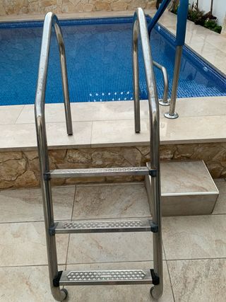 Escalera piscina acero inoxidable