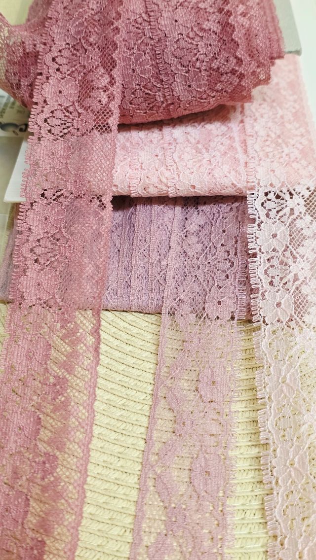 Lote Encajes puntillas rosas 