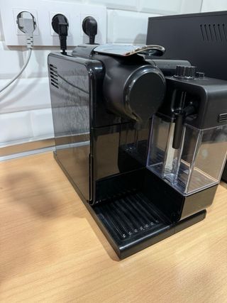 Cafetera DeLonghi Lattissima Touch