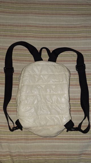 Mochila niña blanca pequeña