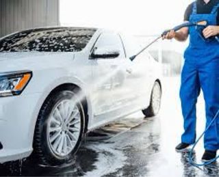 limpieza de coche básica de exterior e interior 