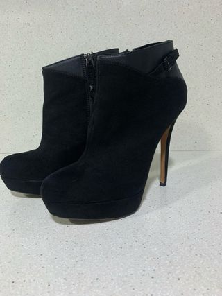 Botines negros tacón alto
