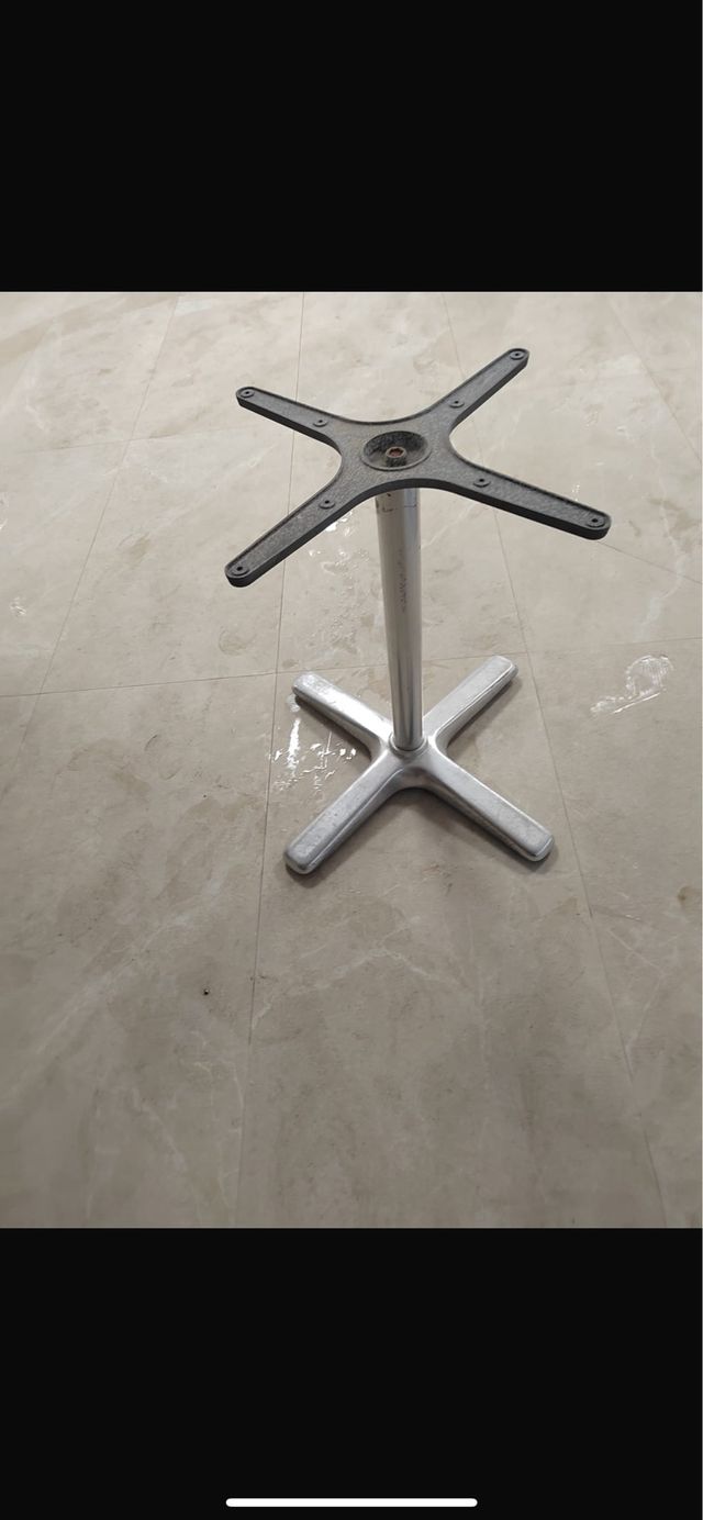 5 Pata mesa metalica - Gris plata