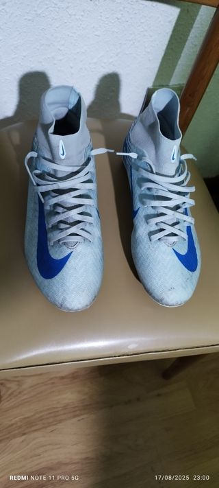 Botas Nike Fútbol - Talla 40